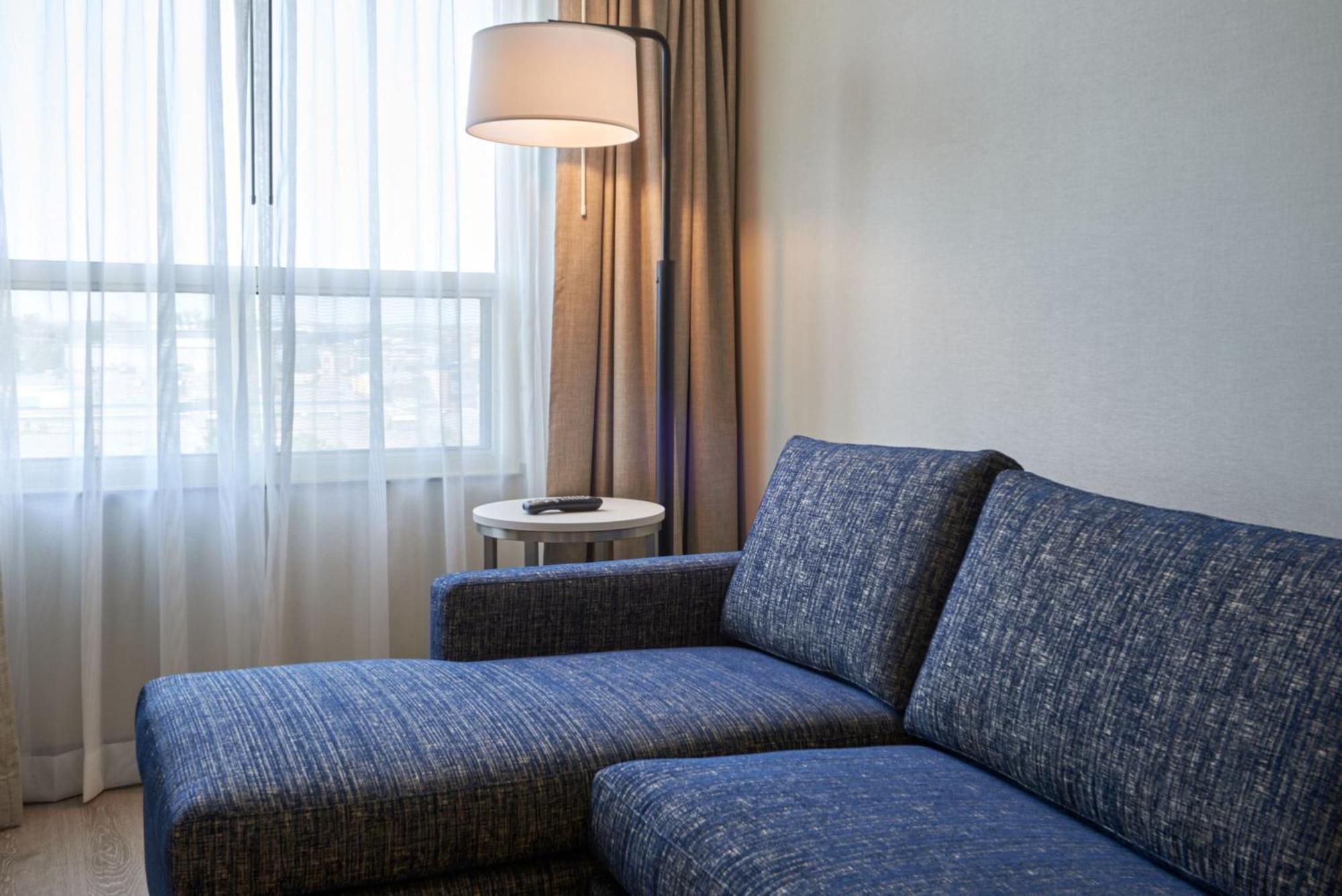 Holiday Inn & Suites Ottawa Kanata By Ihg Zewnętrze zdjęcie