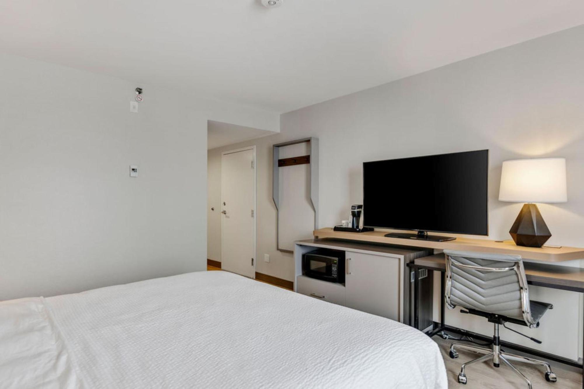 Holiday Inn & Suites Ottawa Kanata By Ihg Zewnętrze zdjęcie