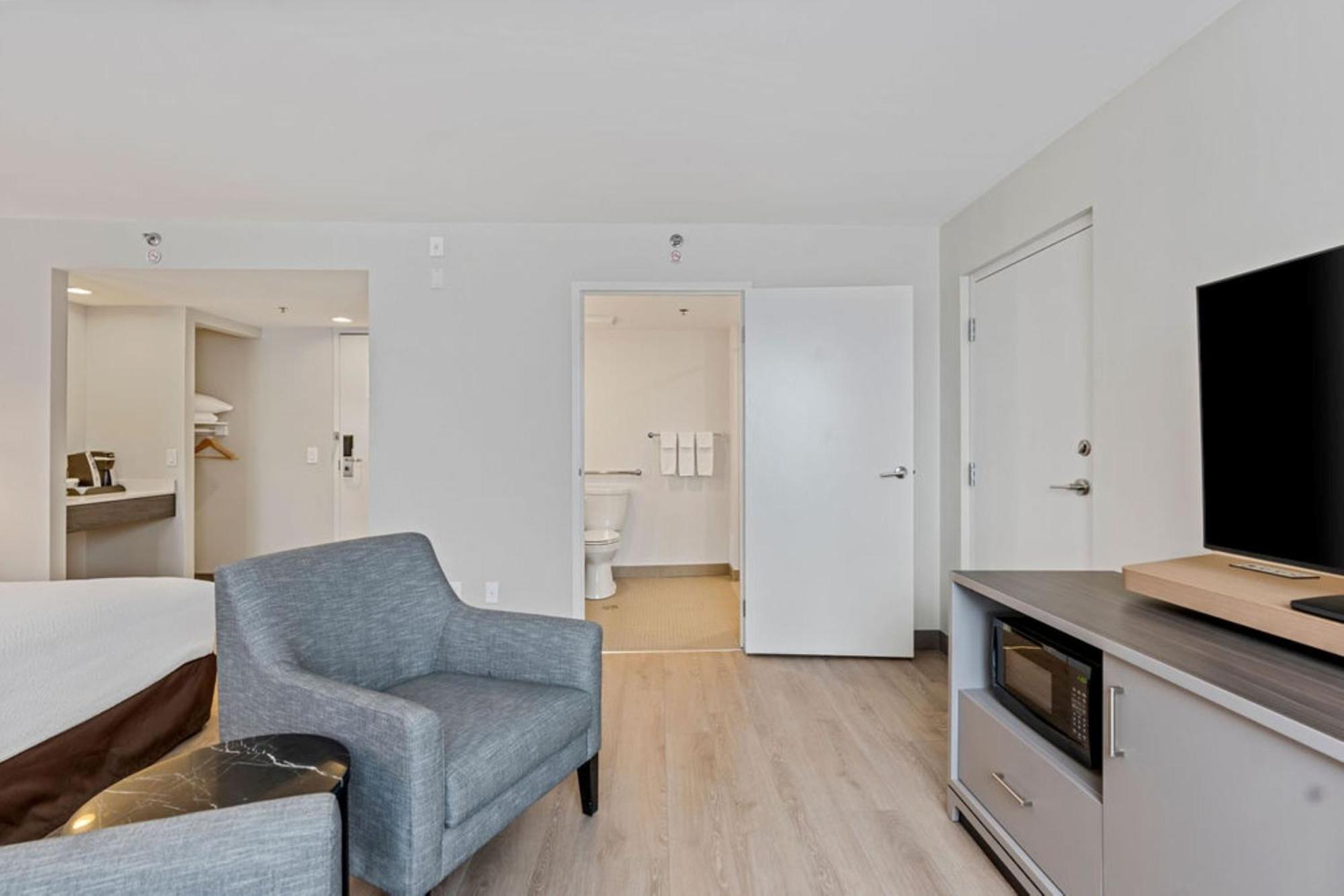 Holiday Inn & Suites Ottawa Kanata By Ihg Zewnętrze zdjęcie